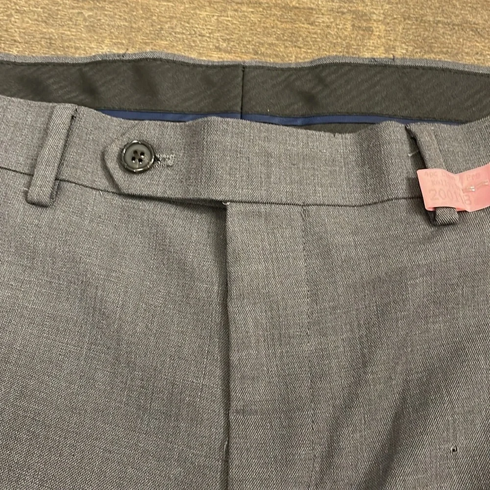 Lauren By‎ Ralph Lauren Suit Separates Pants. Size 34W • 30L. Gray.
